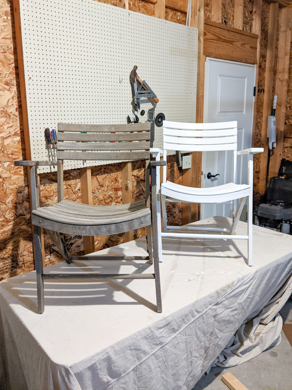 How To Paint Outdoor Patio Furniture in 4 Easy Steps [And How to Build
