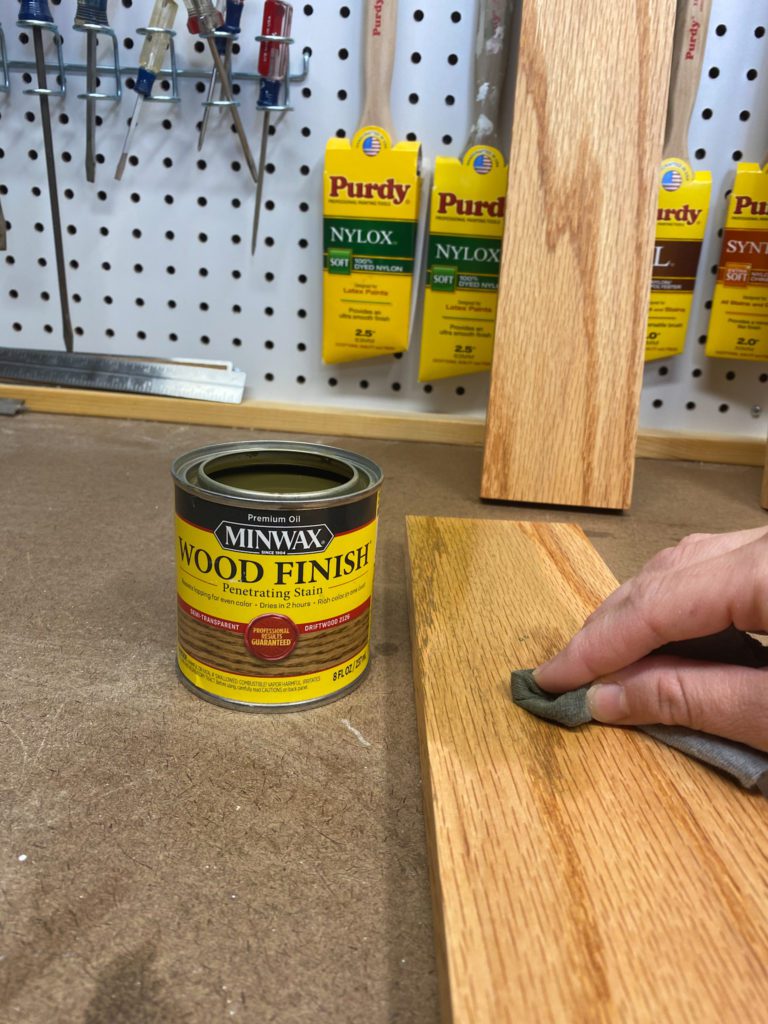 Applying Minwax Oil Based Wood Finish in Driftwood