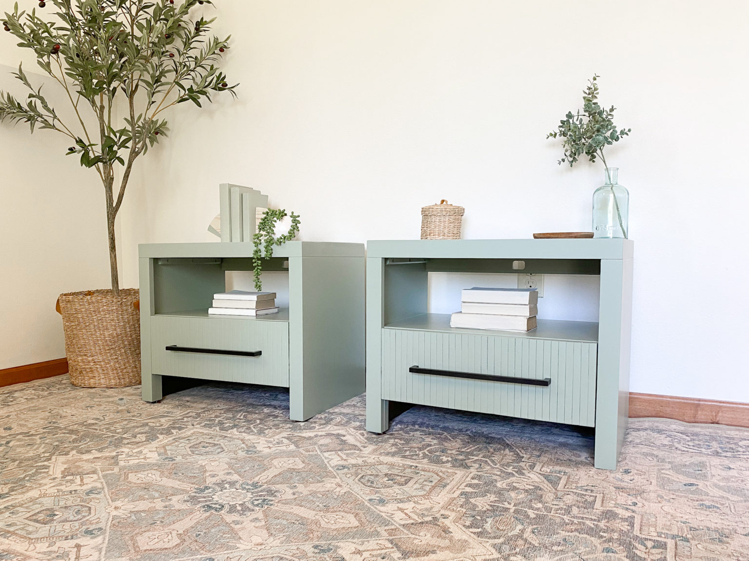 How to paint nightstands AND get a super smooth finish with Purdy